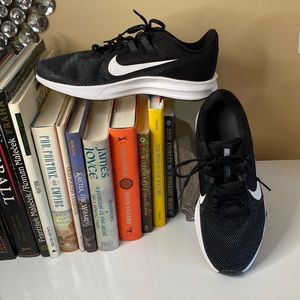 Nike Men’s size 8 Sneakers (never worn!) Downshifter running sneaker.